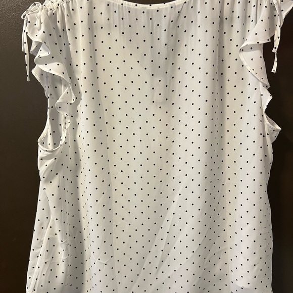 NWT Banana Republic Flutter Sleeve Top - Picture 2 of 4